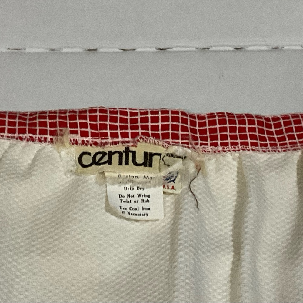 Vintage 60’s Wrap Around Skirt Made by Century Embroidered Strawberries Size S - Picture 11 of 15